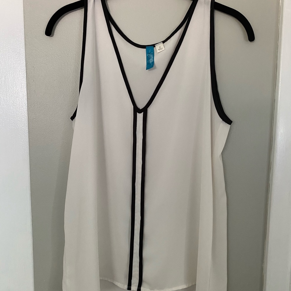 White with black detail tank